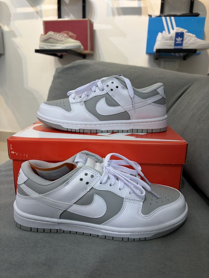 Tênis Nike Dunk white/grey Premium